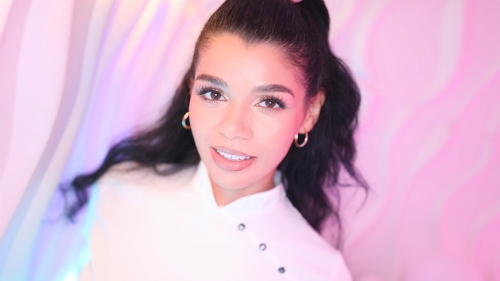 Swallow Salon Welcomes Harley Haze: Soft Smiles &amp; Sweet Attention